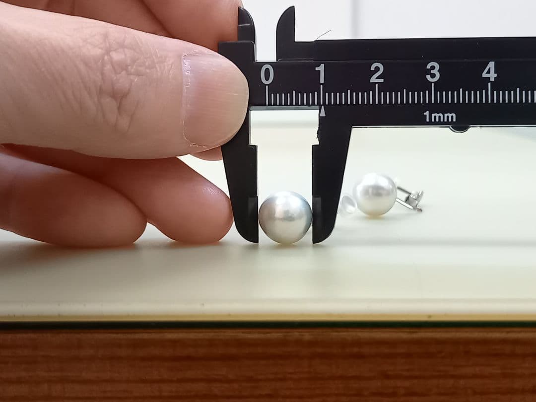 イヤリング　PT900　南洋真珠　グレーパール　10㎜