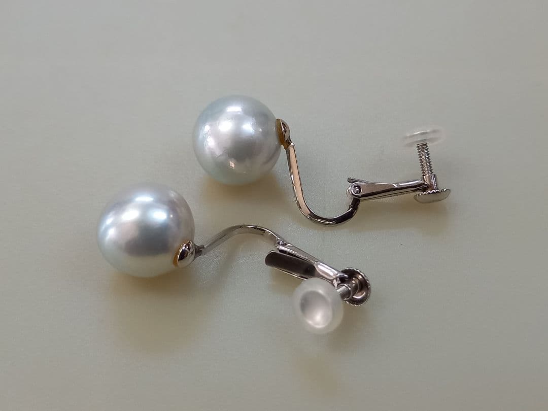 イヤリング　PT900　南洋真珠　グレーパール　10㎜