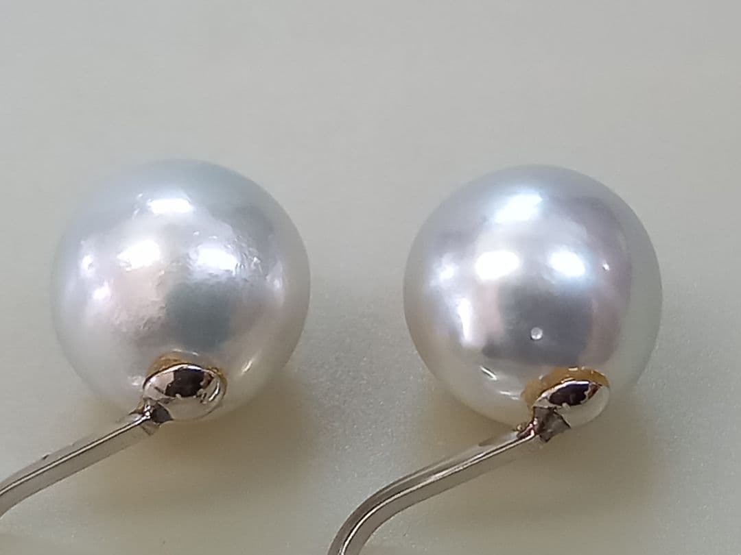 イヤリング　PT900　南洋真珠　グレーパール　10㎜