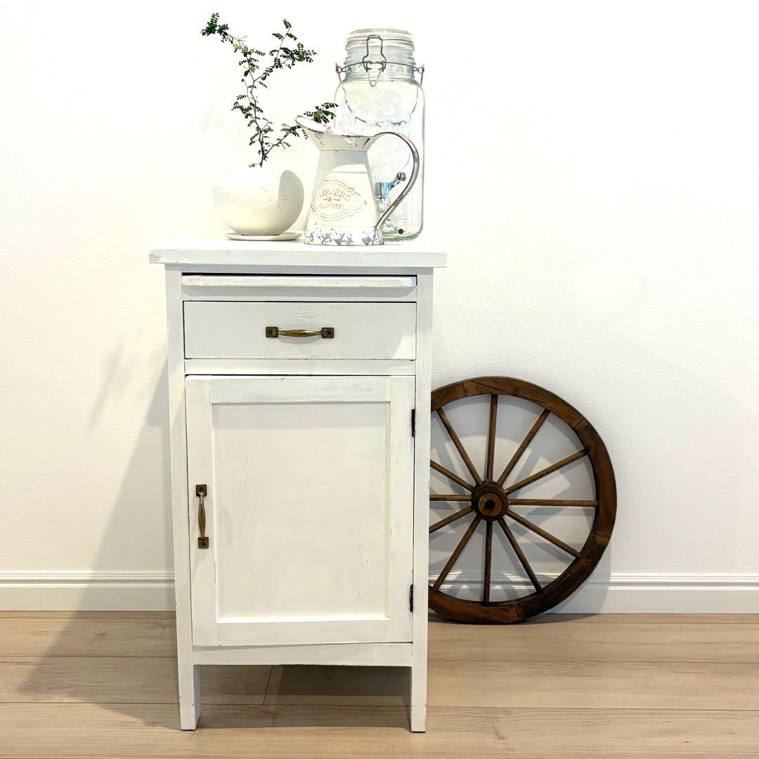アンティーク　ホワイト サイドテーブル 引き出し付き