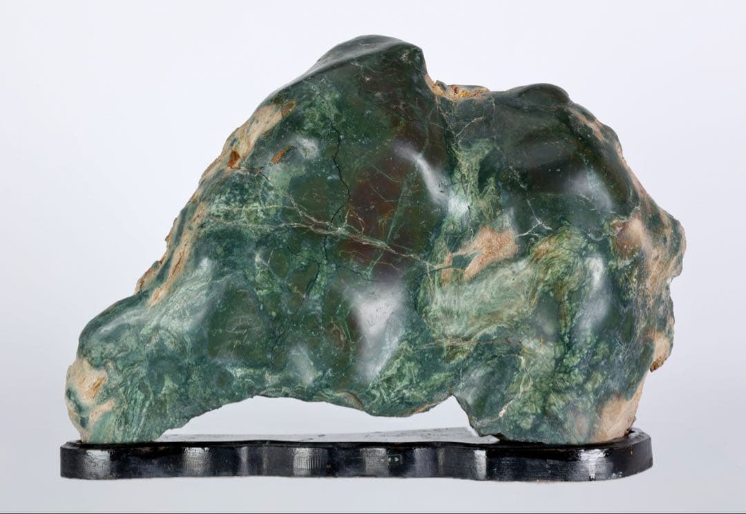 佐渡産 碧玉 五色石 緑玉石 緑石 鑑賞石15.4kg 台座付 水石 盆景 原石