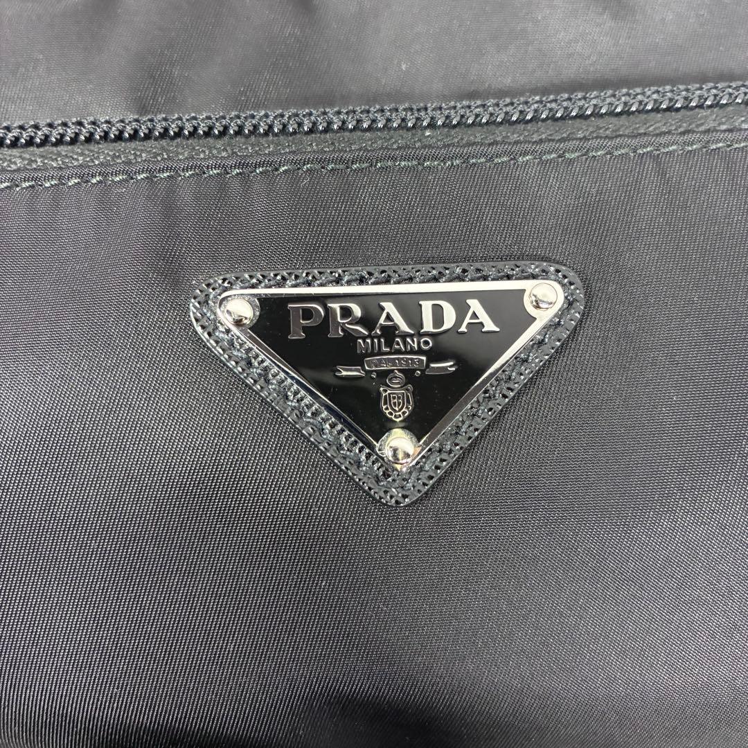 【未使用】PRADA プラダ　2VL977 ブラック　ボディバック