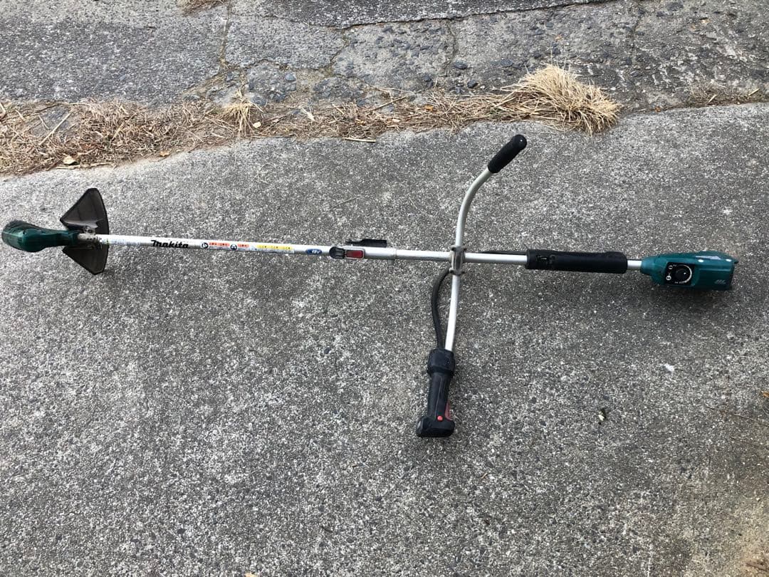 Makita 草刈り機 MUR183UD 18V