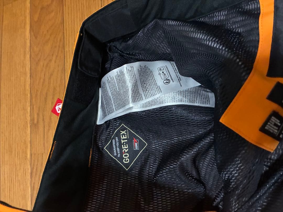 Volcom L Gore-Tex Pants ゴールド　スノボ　スキー