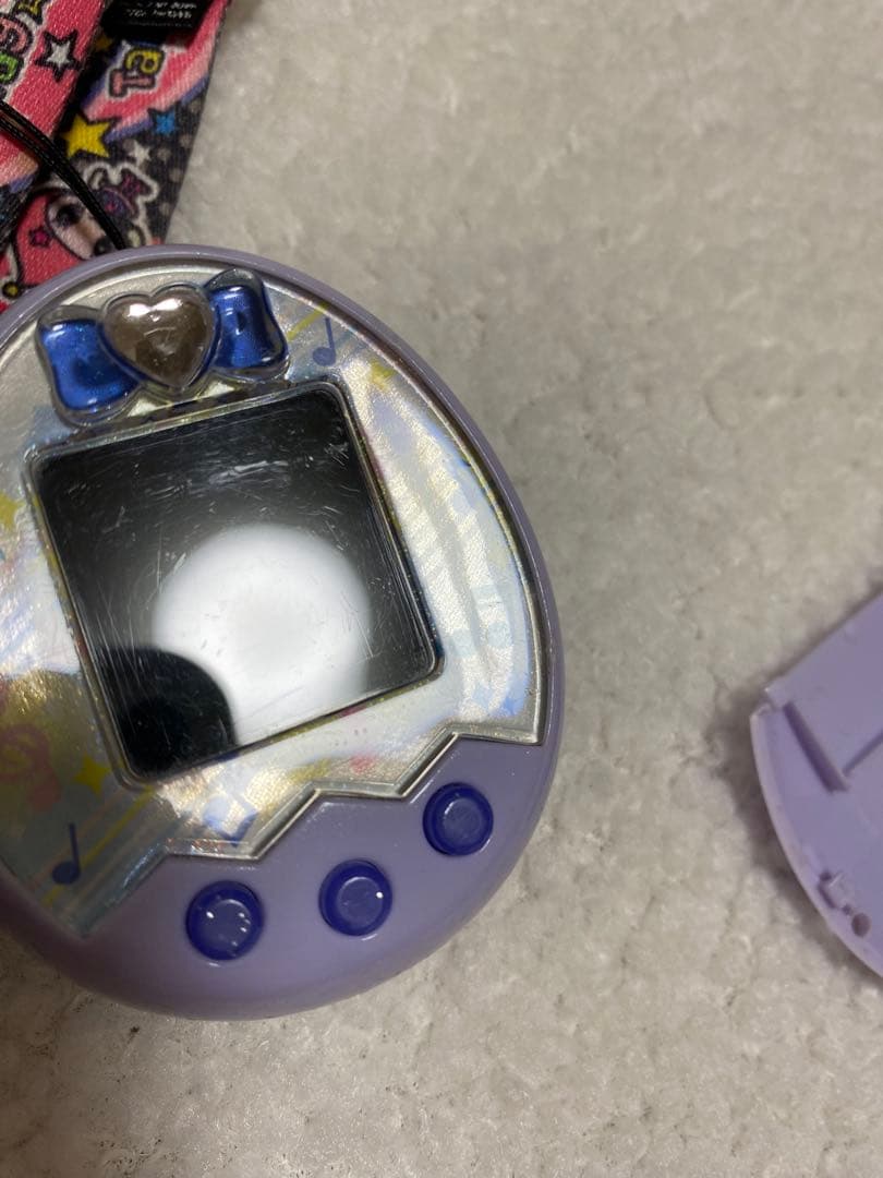 あ*か様 たまごっちmix 紫　動作確認済み　ストラップ付き