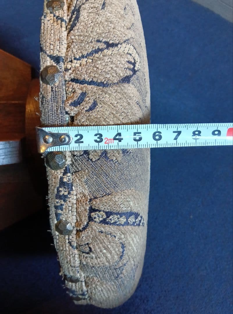 古いスツール　ビー玉　ガタつき　ヴィンテージ　昭和レトロ