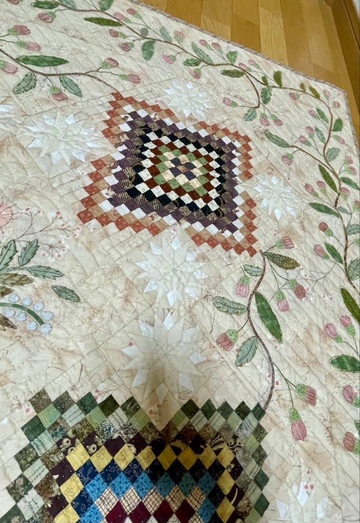 パッチワークキルト　タペストリー