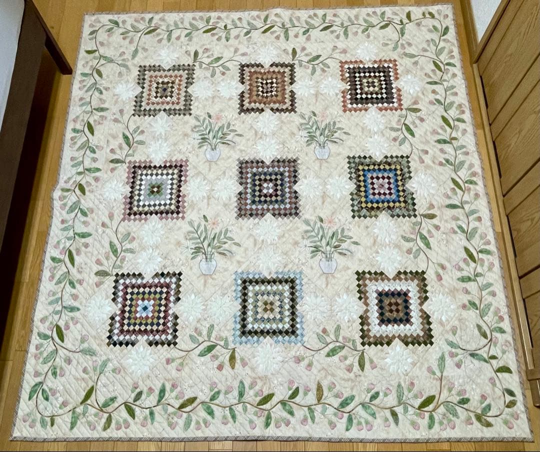 パッチワークキルト　タペストリー