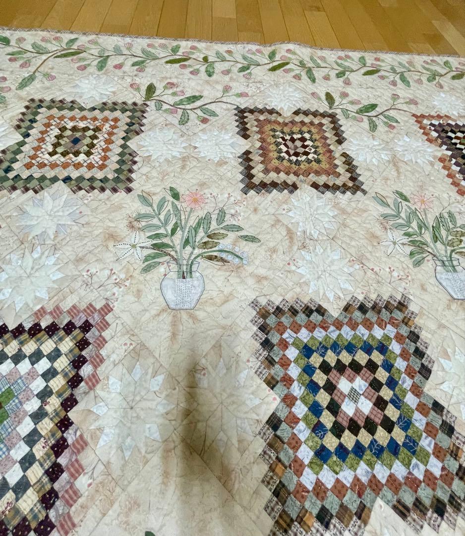 パッチワークキルト　タペストリー