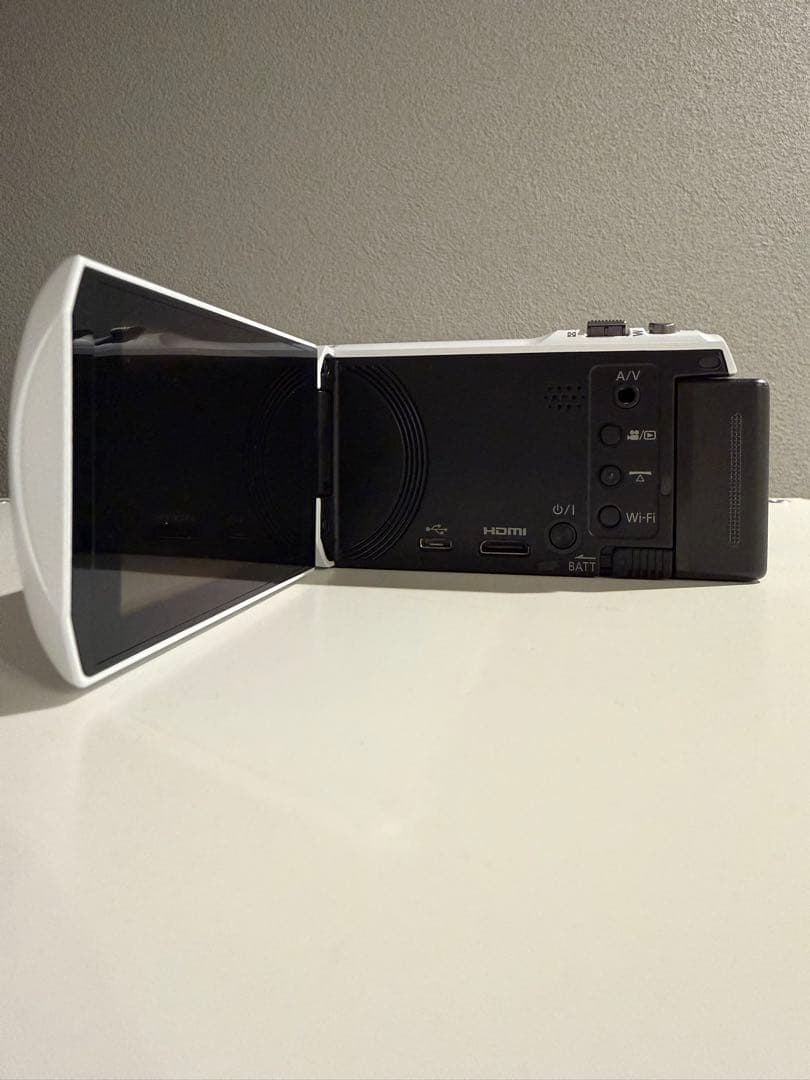 か*ん様 【動作確認済】Panasonic HC-V550M ホワイト 90倍ズ