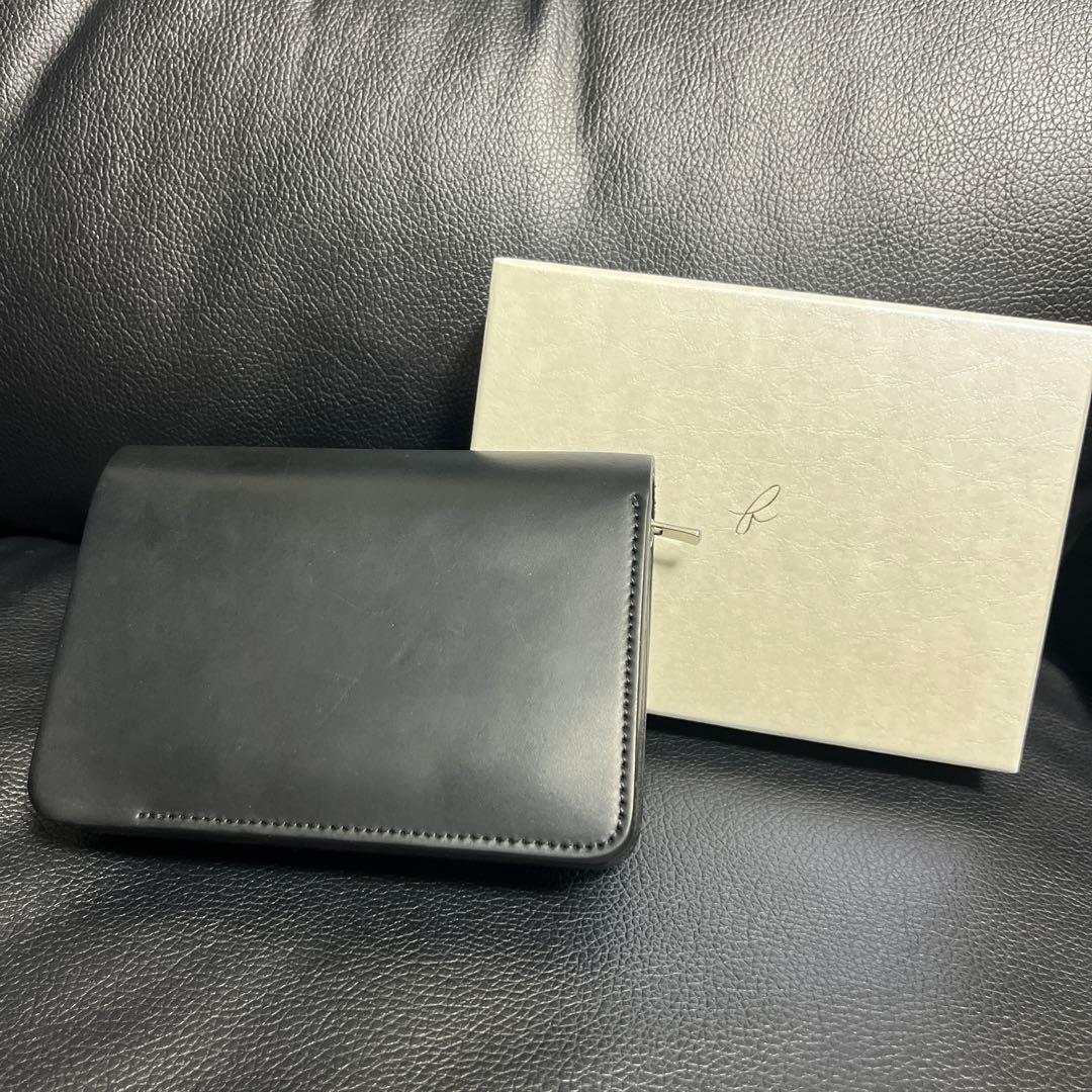 フォルメ　コードバン　レザー二つ折り財布（箱付き）