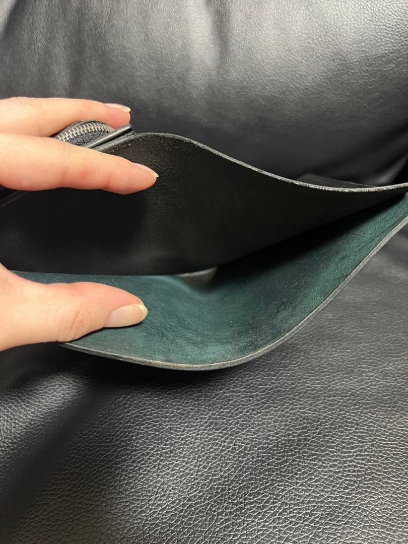 フォルメ　コードバン　レザー二つ折り財布（箱付き）