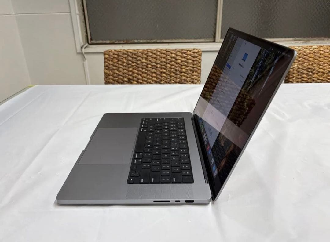 MacBookPro 16インチ M1Pro 16GB SSD512GB