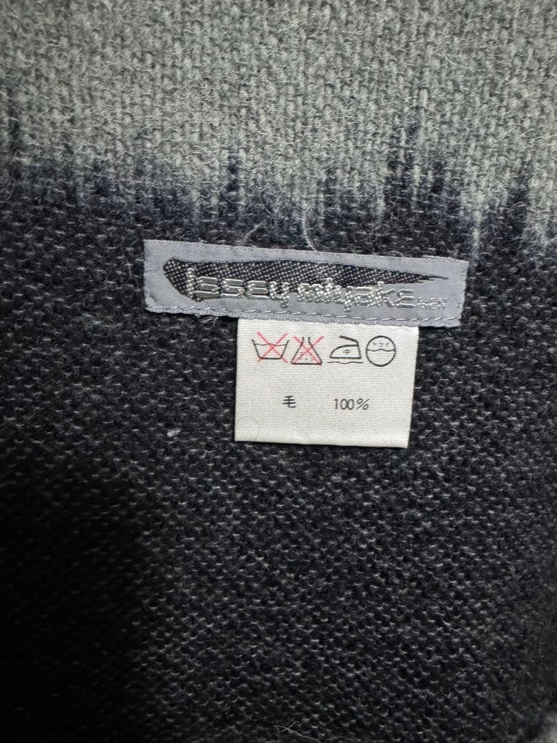 イッセイミヤケ　筆タグ　大判ストール