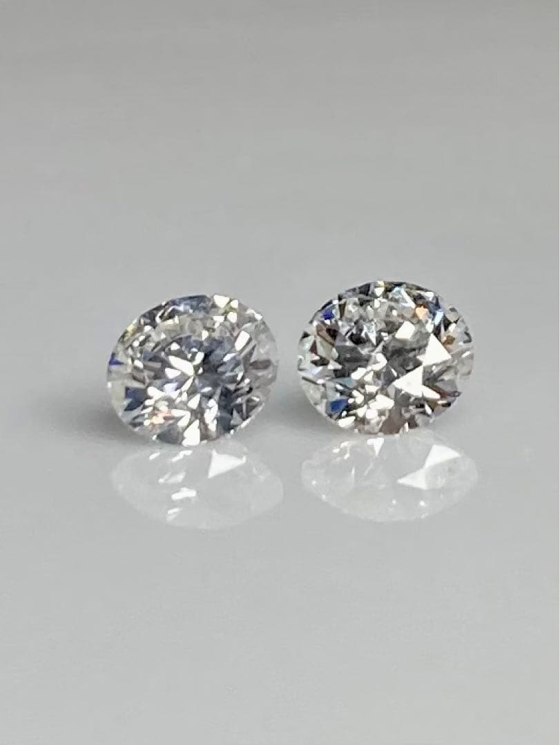 プルーン様PT 天然ダイヤモンドピアス 計1.0ct 中央宝石研究所ソーティング