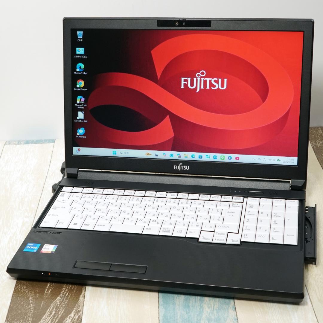 超高速大容量ＳＳＤ５１２ＧＢ搭載✨美品の２０２４年製✨１２世代ｉ５に大容量メモリ