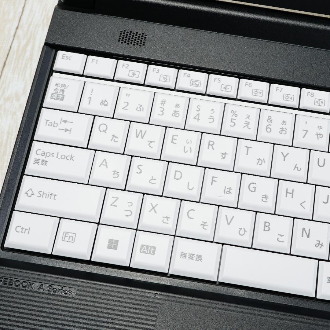 超高速大容量ＳＳＤ５１２ＧＢ搭載✨美品の２０２４年製✨１２世代ｉ５に大容量メモリ