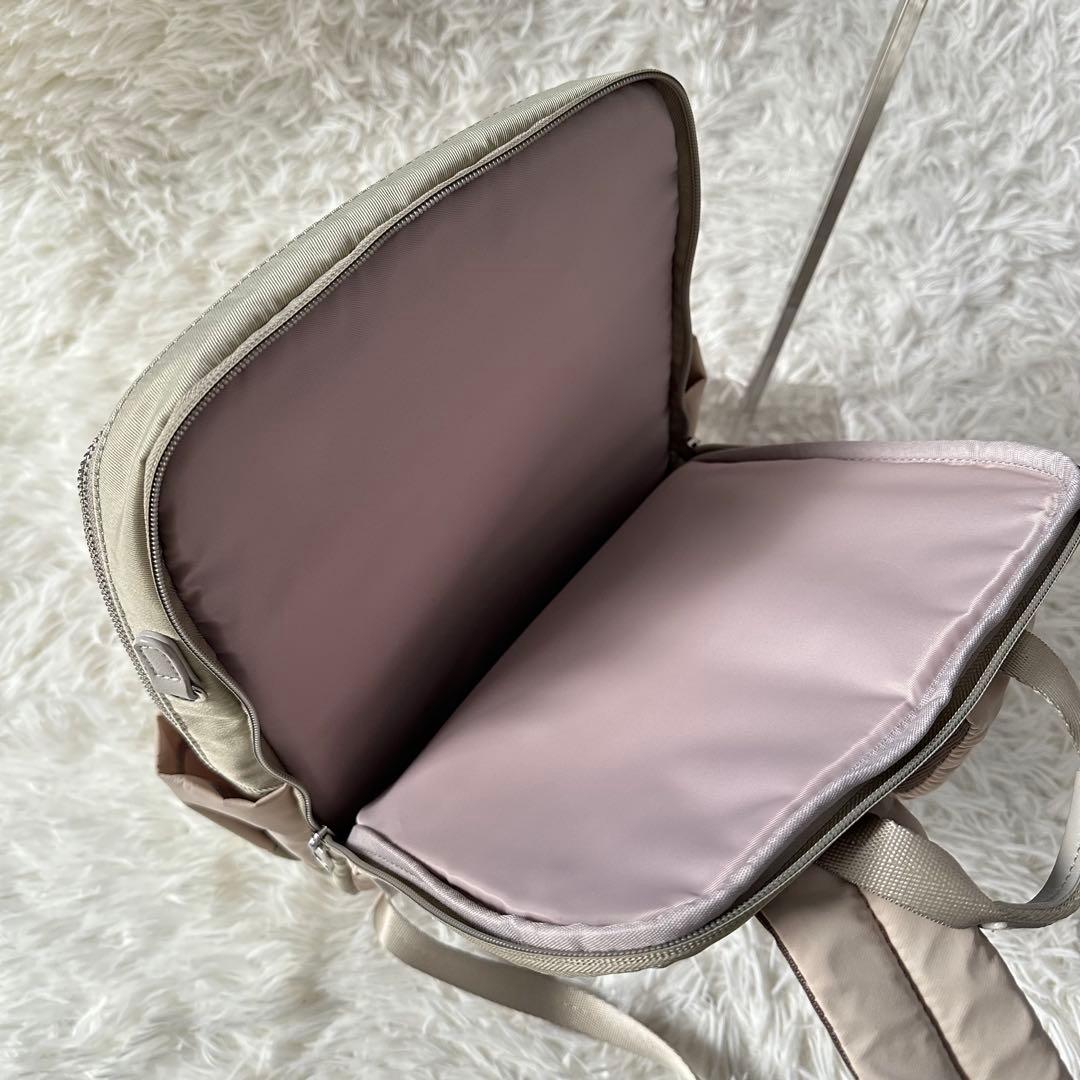 【美品】W&.Day/Night　ポルク　スクエアリュック A4サイズ　ベージュ