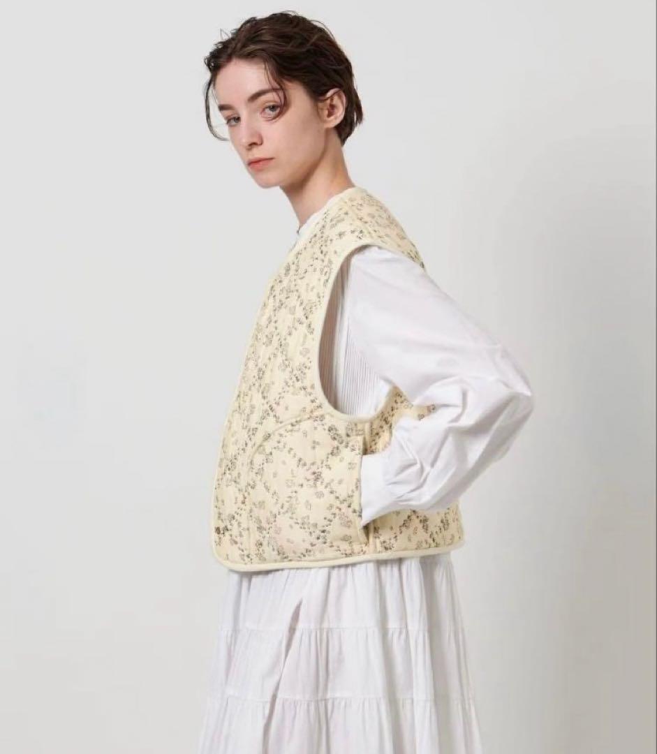 【新品タグ付き】2025AW Pheeta Paula ベスト