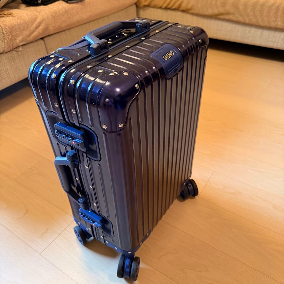 【RIMOWA】リモワ アルミ製 キャリーオンスーツケース（機内持ち込みサイズ）
