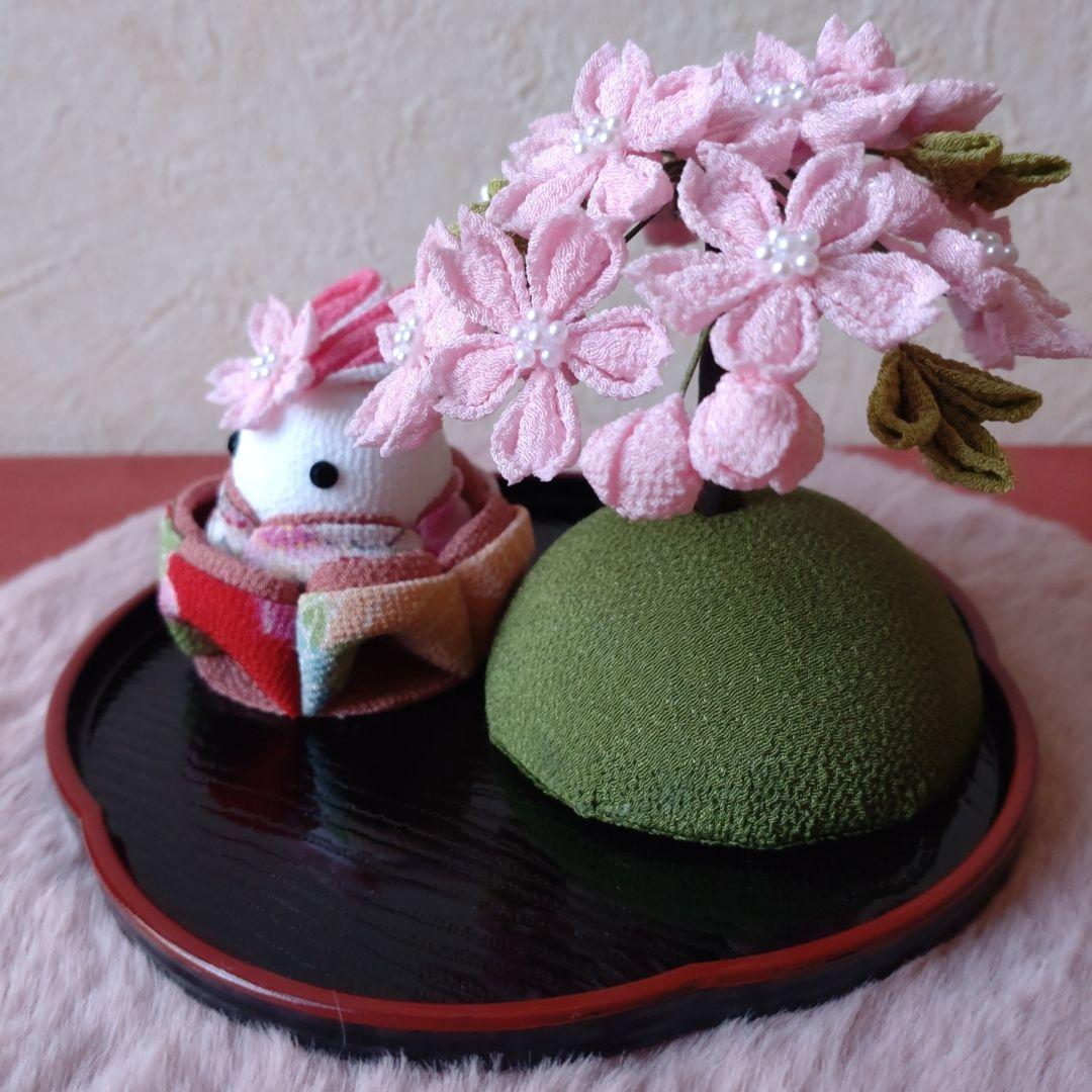 桜飾り　つまみ細工　お花見うさぎ2025　季節飾り　桜うさぎ置き物　春　桜