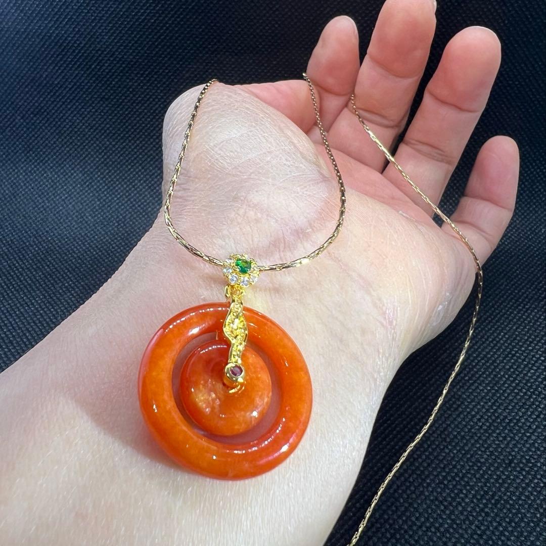 天然オレンジ翡翠の子母平安ボタンのペンダントトップAB1036