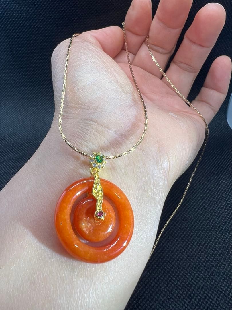 天然オレンジ翡翠の子母平安ボタンのペンダントトップAB1036