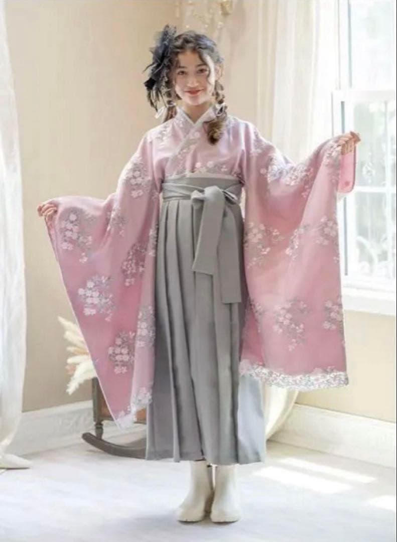 キャサリンコテージ　花柄刺繍チュールレースピンク着物×グレージュ袴のセット150