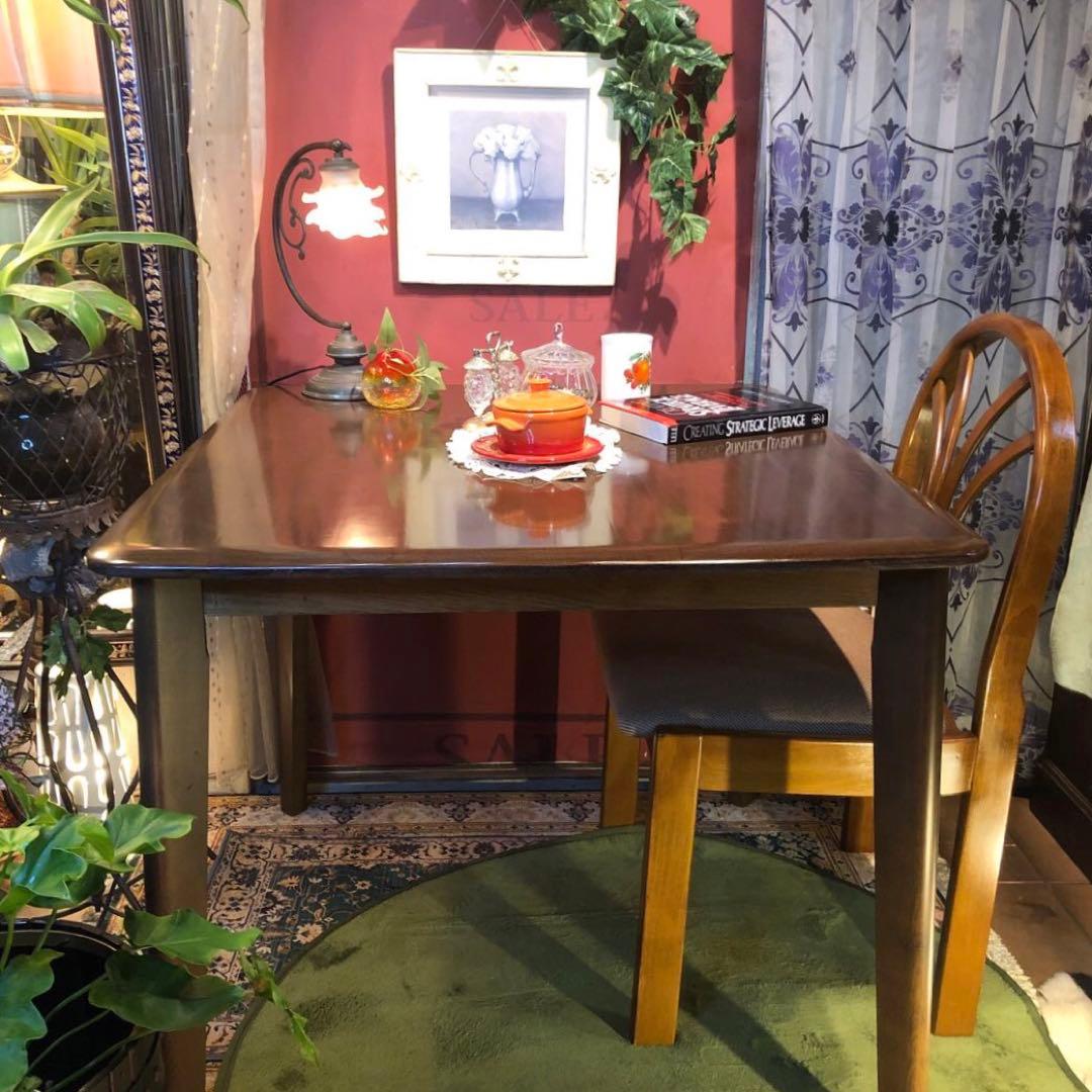 美品　ダークアルダー　ソリッド　テーパードレッグ　ダイニングテーブル