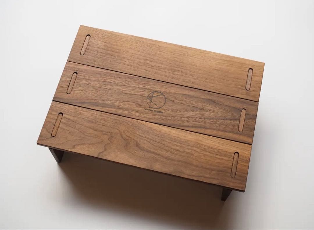KANAMEdesigns　Horizontal Table　ウォルナット