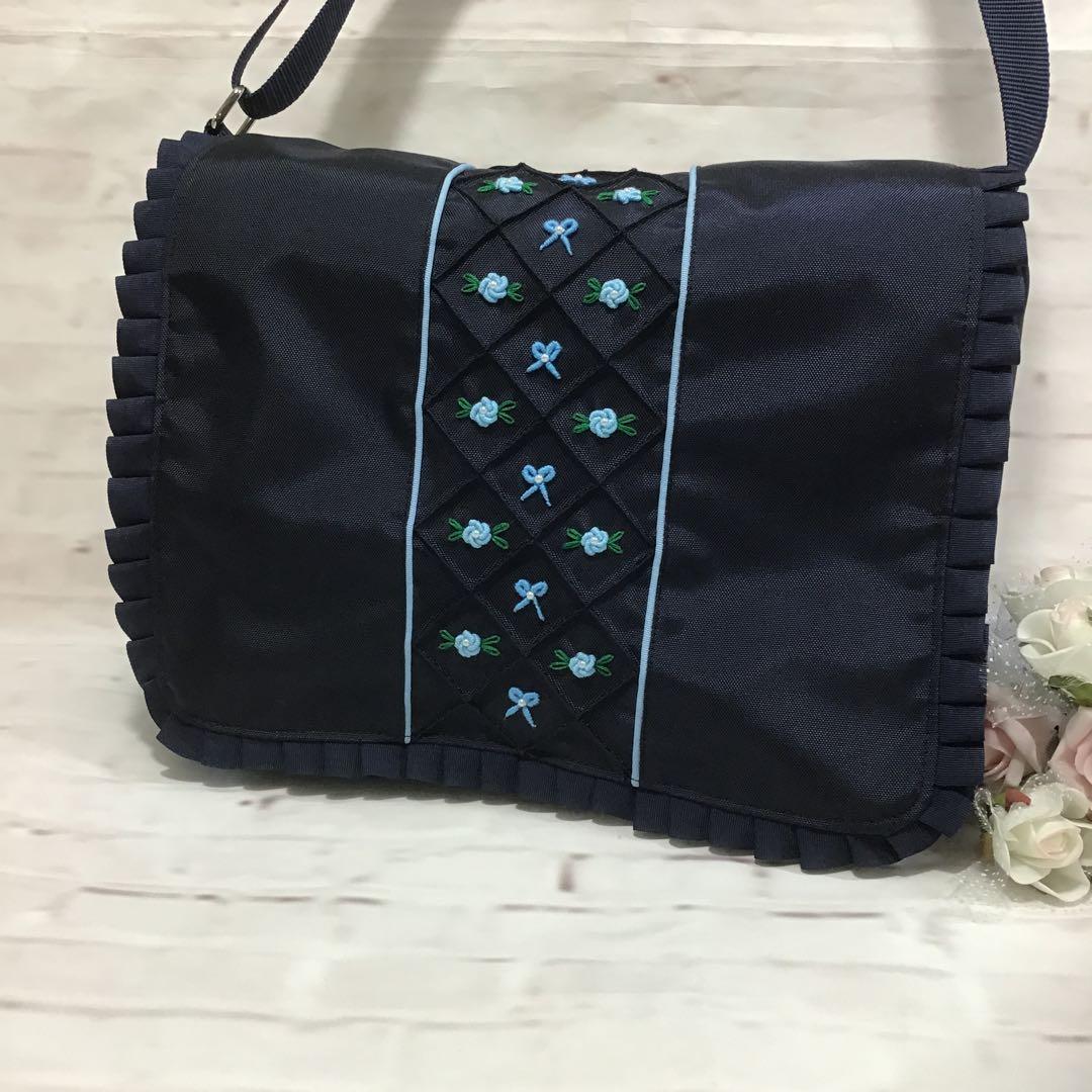 n＊ 通学　通園　通塾　ショルダーバッグ　ハンドメイド　刺繍