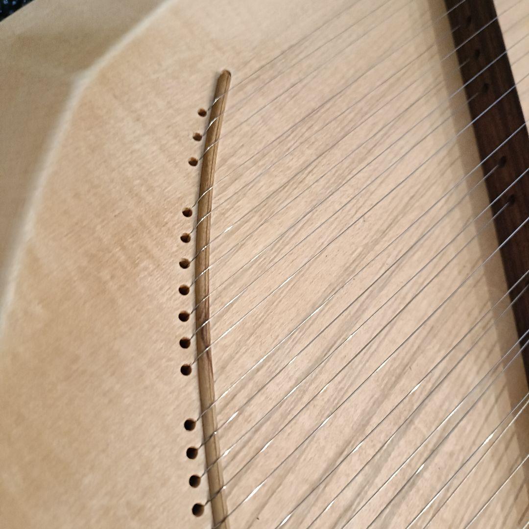 【ほぼ未使用】アウリス 35弦 ライアー　ライヤー　ハープ 竪琴　弦楽器