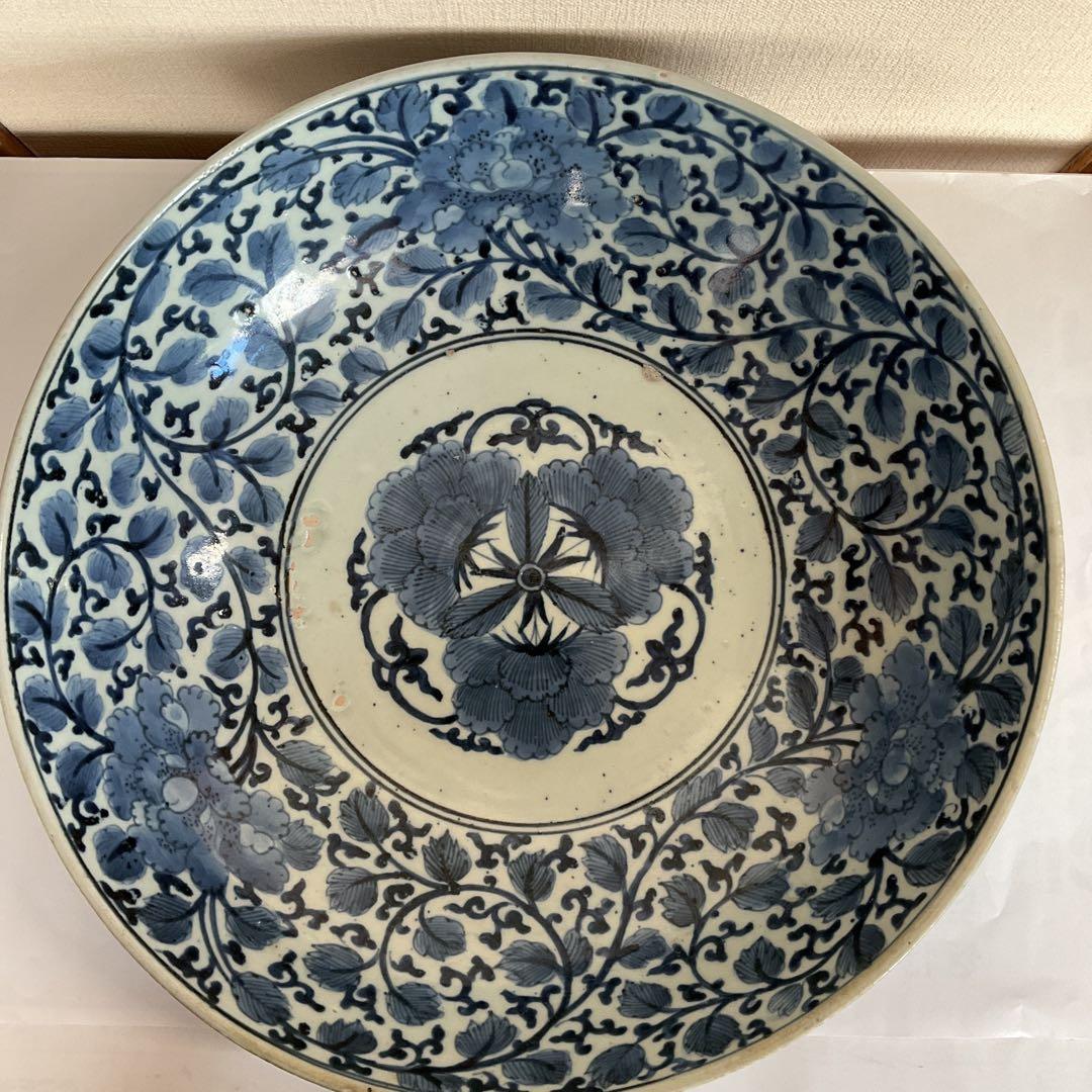古伊万里　染付牡丹唐草文大鉢　江戸時代中期(元禄)頃　優品