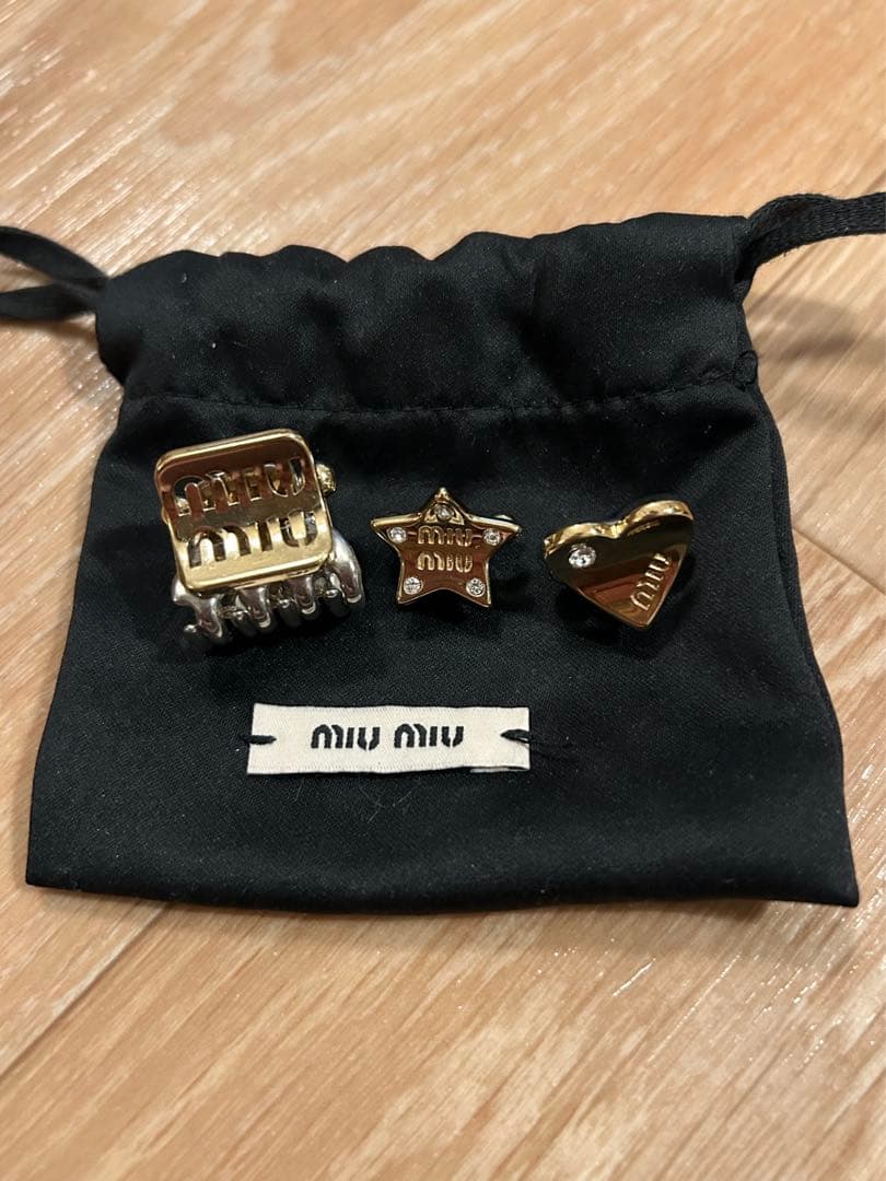 E*a様 miu miu ミニヘアクリップ