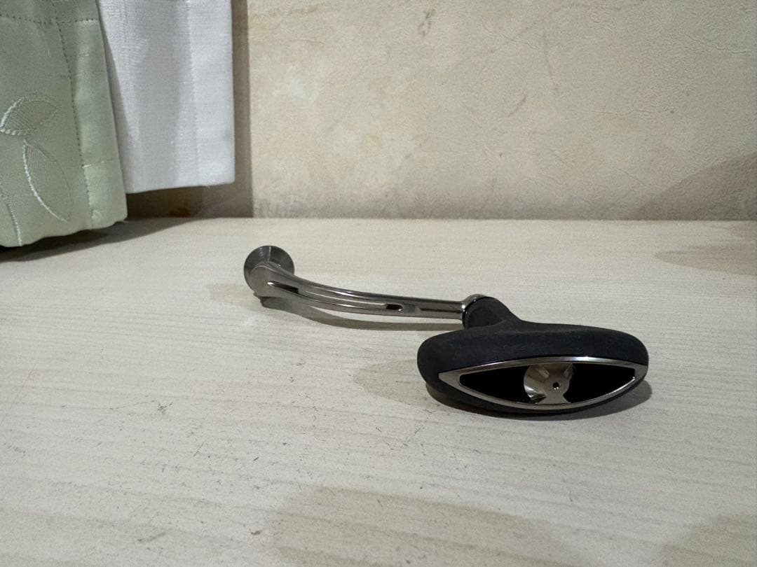 ★☆ダイワ　18 イグジスト　4000 CXH ハンドル　超美品