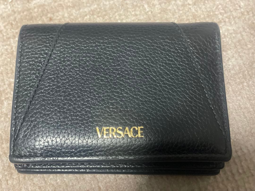 【鯖缶様】VERSACE ブラックレザー 二つ折り財布
