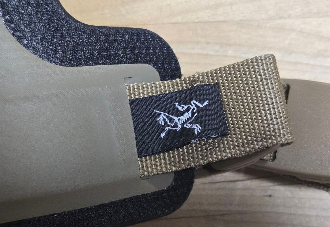 アークテリクス Arc'teryx 膝パッド ニーパッド クロコダイル リーフ