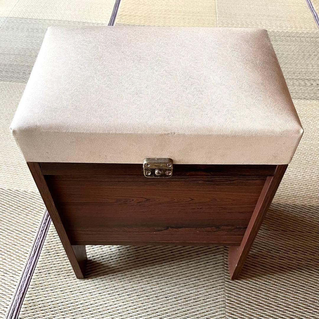 ◆昭和レトロ 収納付きスツール 小型椅子 木材 革張り ペイズリー柄 ゴールド①