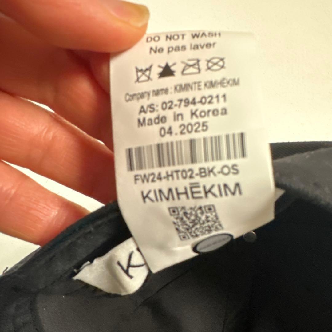 KIMHEKIM ブラックキャップ パールチャーム付き