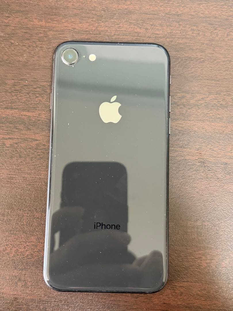 iPhone 8 64GB スペースグレイ