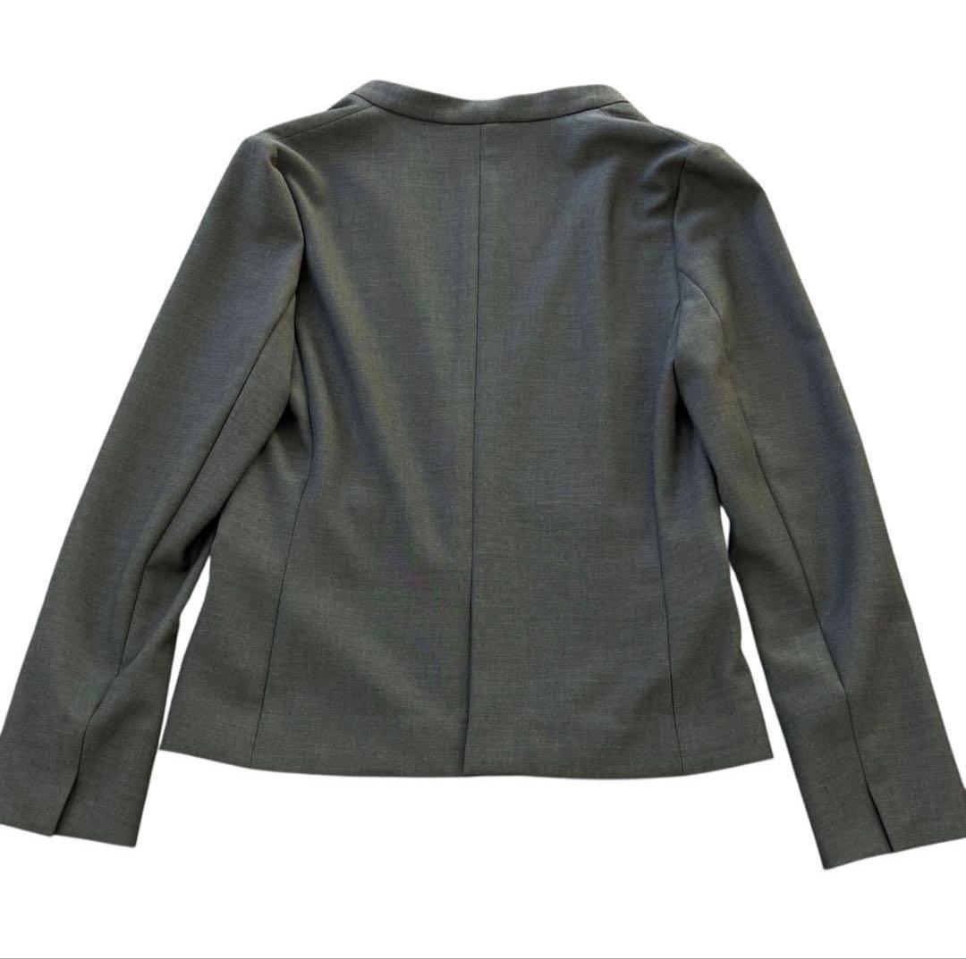 極美品　グリーンレーベル ノーカラー パンツスーツ38 グレー　洗える