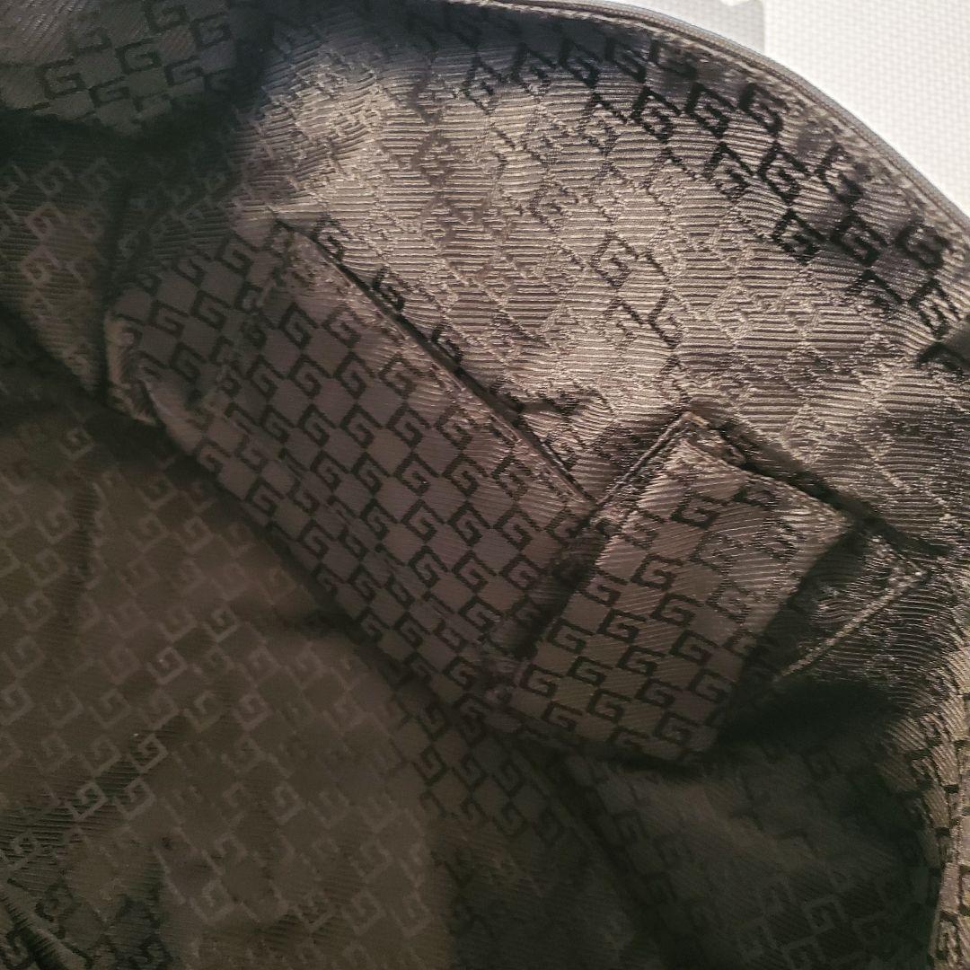 GUCCI　グッチ　ショルダーバッグ　斜め掛け　ナイロン