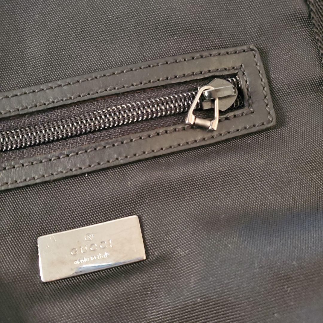 GUCCI　グッチ　ショルダーバッグ　斜め掛け　ナイロン