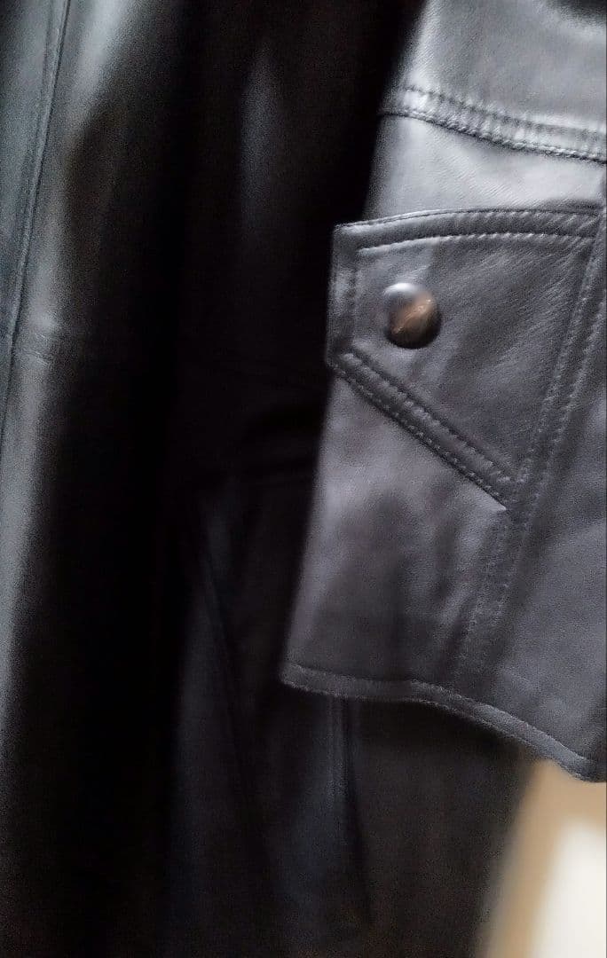 ANNE MARIE BERETTAの高級ラム革コート大きめでゆったり着れます。