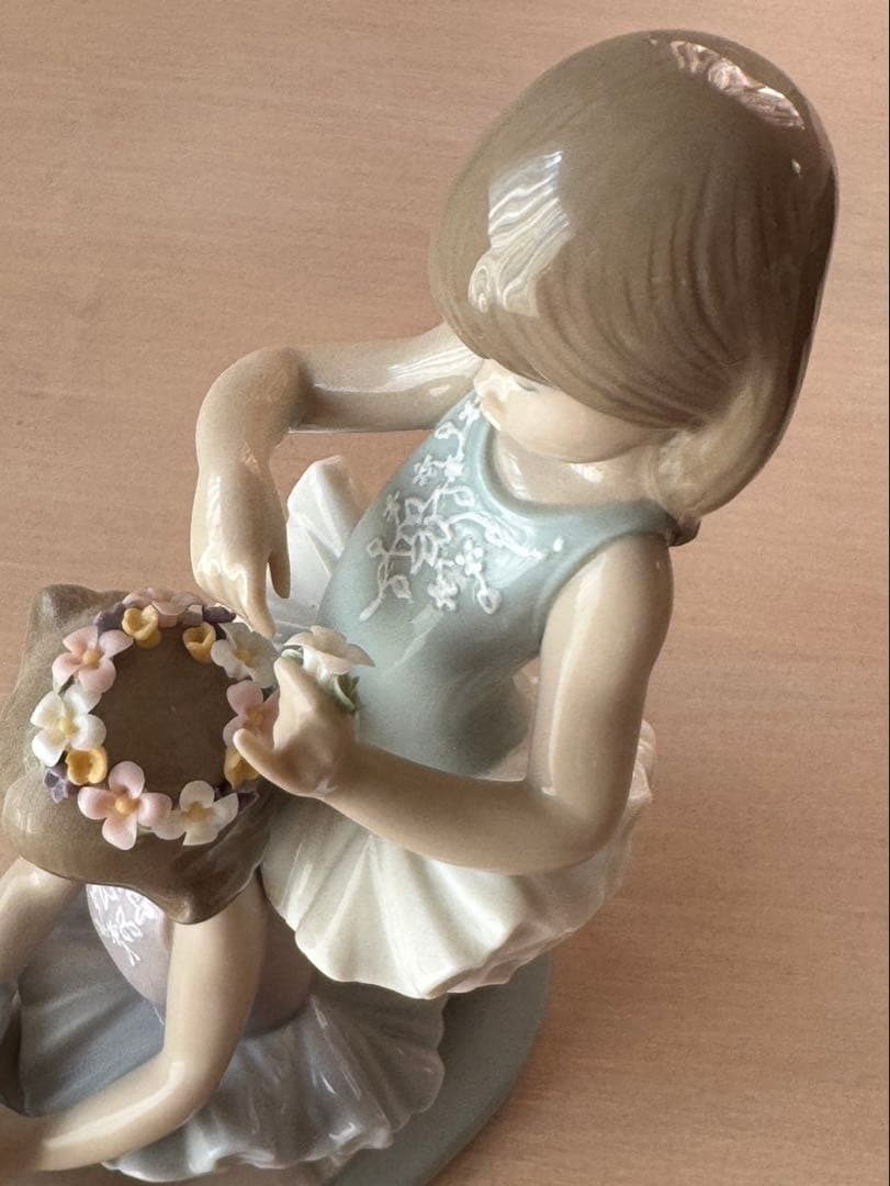 LLADRO リヤドロ　初めてのバレエ　05714