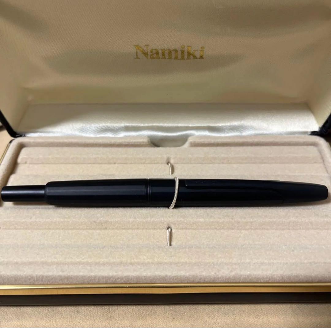 【希少】【値下げ不可】ナミキ 万年筆 キャップレス 多角形 マットブラック B