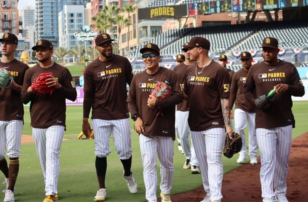 ダルビッシュ選手等着用サイズL パドレスオーセンティック パフォーマンスTシャツ