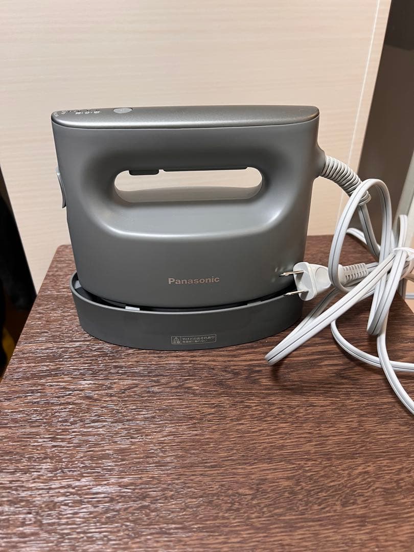 【美品】パナソニック 衣類スチーマー NI-FS780-H
