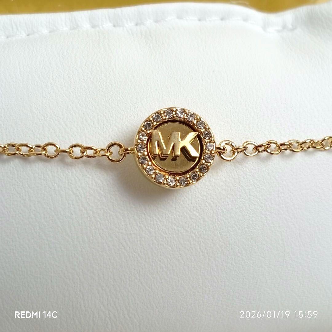 【MICHAEL KORS】ゴールドロゴデザイン ブレスレット＆ピアスセット