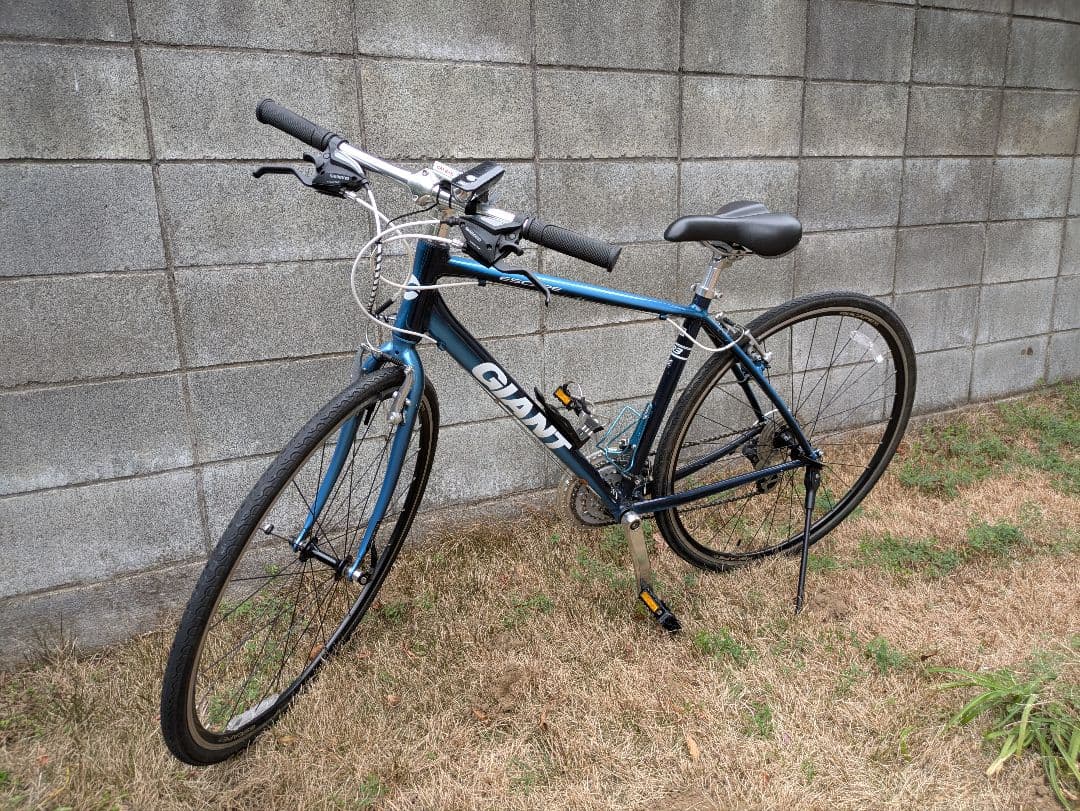 GIANT　escape クロスバイク 青